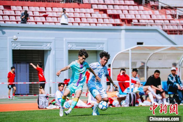 48支球队角逐昆明都市周末杯足球擂台赛，点燃春