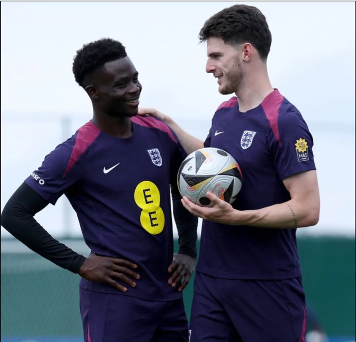 德国2-1加纳哲凯赖什绝杀瑞典晋级世界杯，阿森