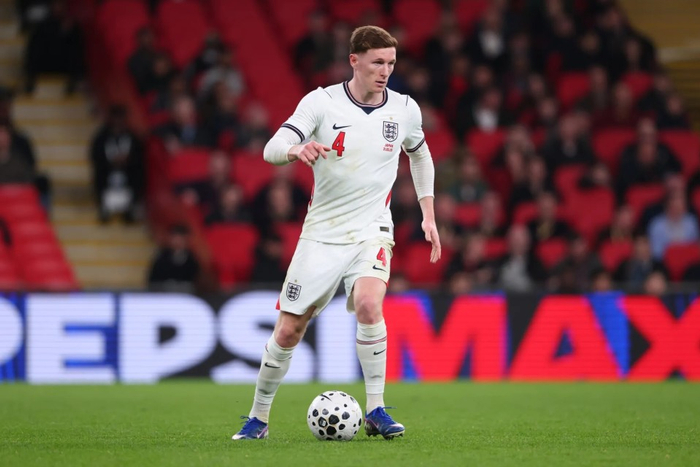 费迪南德力荐安德森补强曼联中场 梅努搭档成关